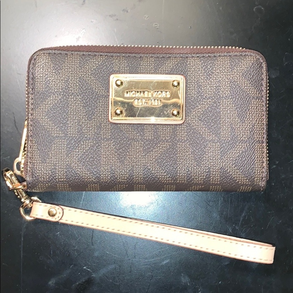 Michael Kors Wallet Wristlet